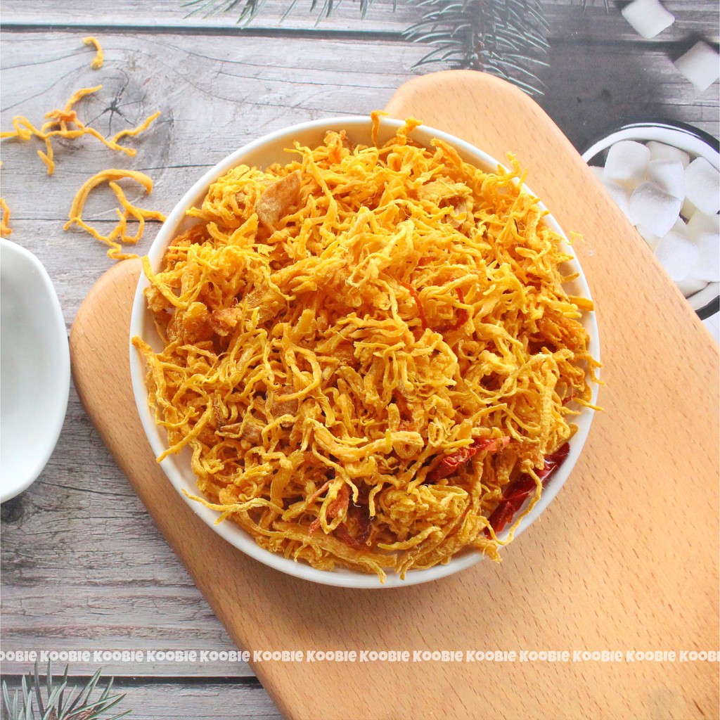 Khô gà bơ tỏi Koobie 300g, đồ ăn vặt ngon an toàn vệ sinh, giao hàng siêu tốc | BigBuy360 - bigbuy360.vn