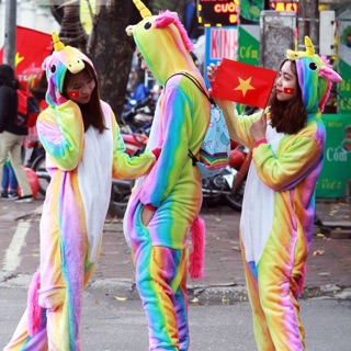 BỘ ĐỒ LIỀN THÂN KỲ LÂN MỘT SỪNG UNICORN CẦU VỒNG