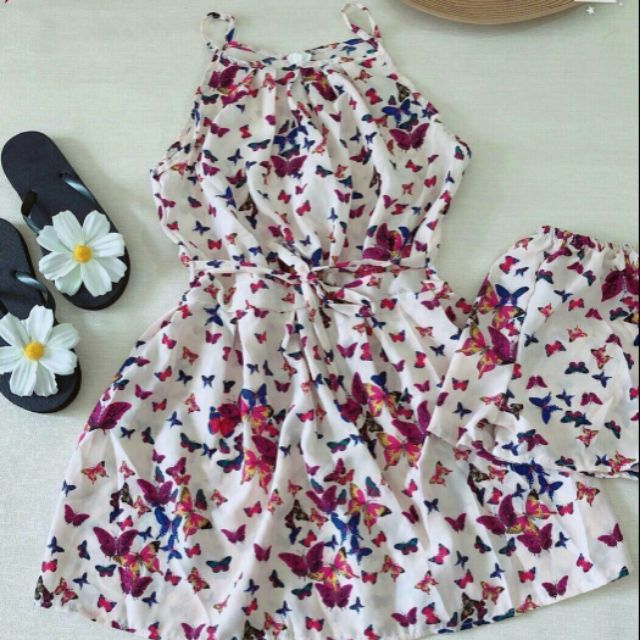 Set đầm cổ yếm họa tiết bướm