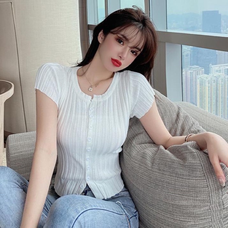 Áo len cộc tay cổ trơn cài khuy