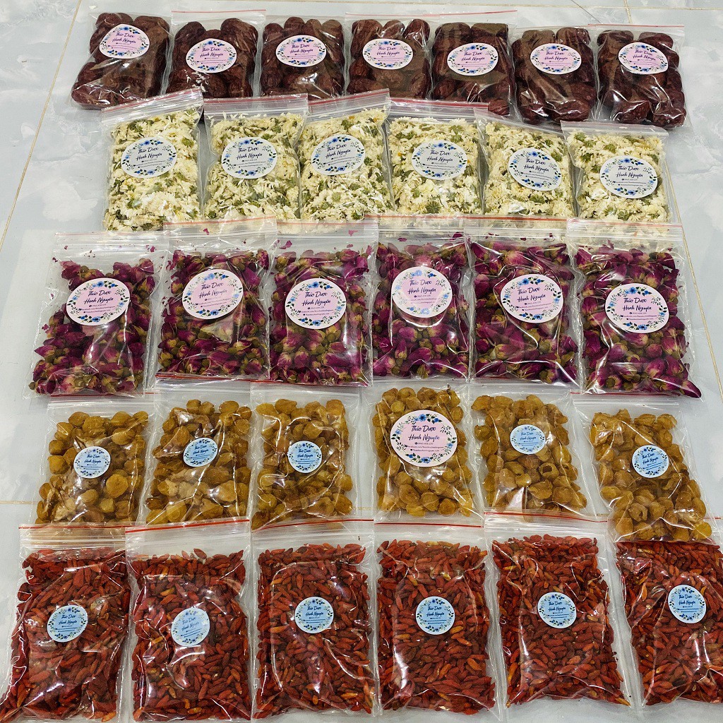 Set Trà Dưỡng Nhan 5 Vị (Gồm: 25g Hoa Cúc; 35g Nụ Hoa Hồng; 50g Long Nhãn; 50g Kỷ Tử; 100g Táo Đỏ)