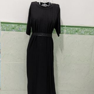 Đầm đen form suông mới tinh free size