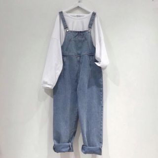 Yếm jeans baggy