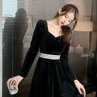 Đầm Nhung Đen Sang Trọng Cho Nữ