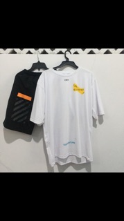 Áo thun Off White .