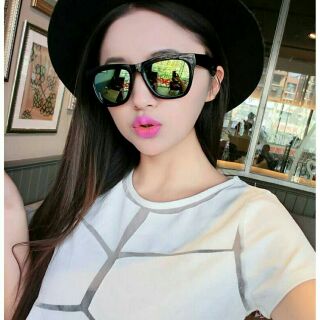 Kính chữ V thời trang