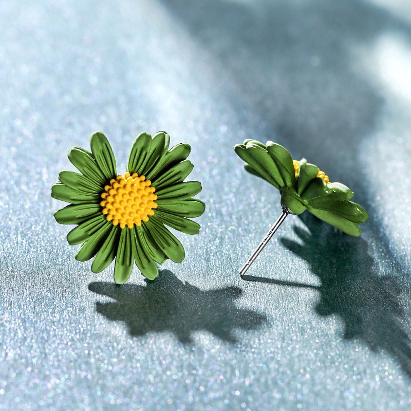 Kpop 925 Silver Stud Earrings Small Daisy GD Stud Earring Women Charm Fashion Jewelry Accessories