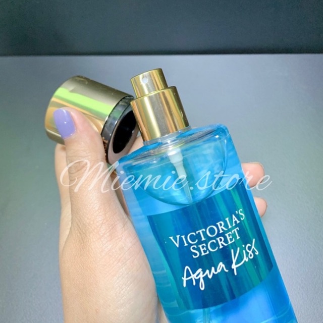 XỊT TOÀN THÂN VICTORIA SECRET MÙI AQUA KISS