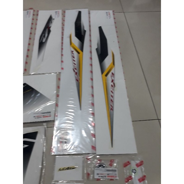 Bộ tem trắng đen RC 2008 Yamaha