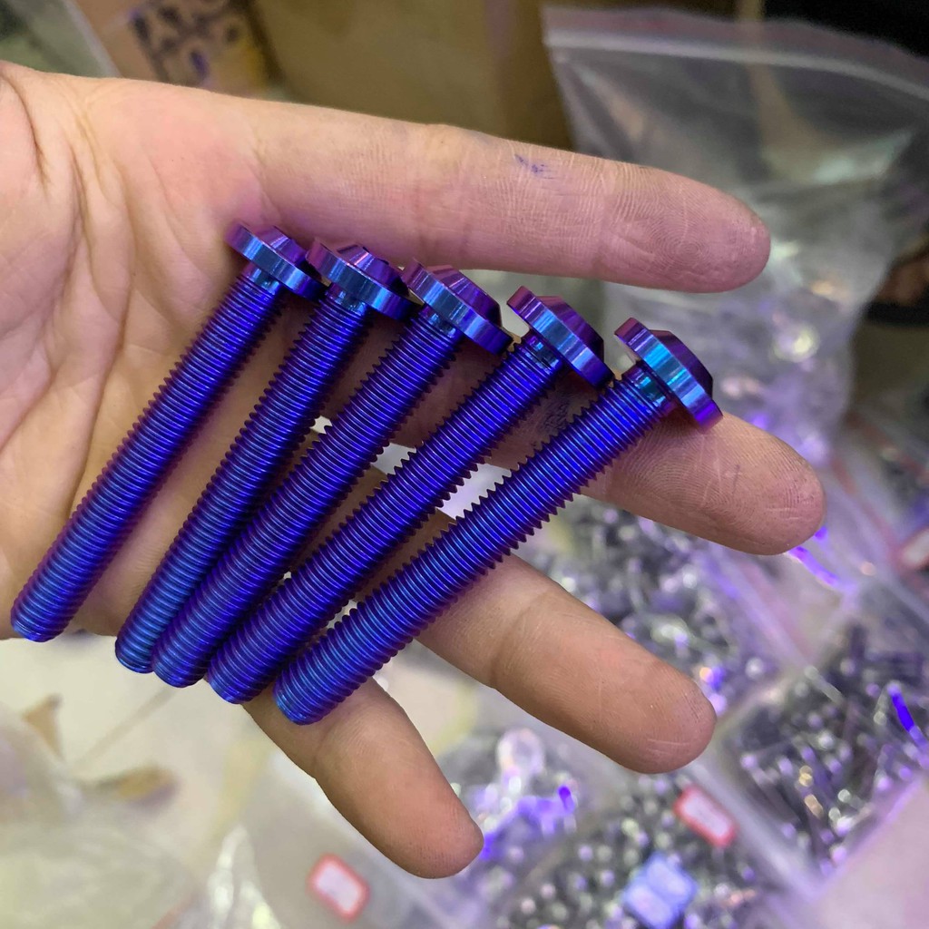 Ốc GR5 titanium 8 ly 6 phân đầu dù
