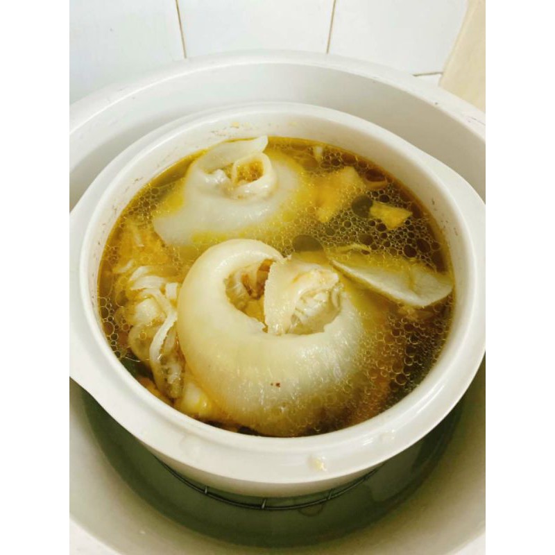 Vi đuôi nấu súp bào ngư  loại 1