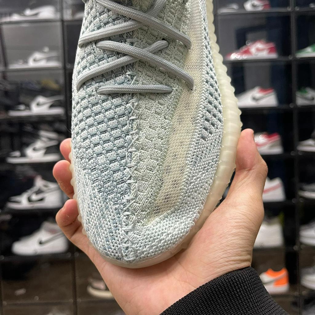 Giày Yz 350 V2 Cloud White, Yz 350 Trắng Xanh - Than.Shoes