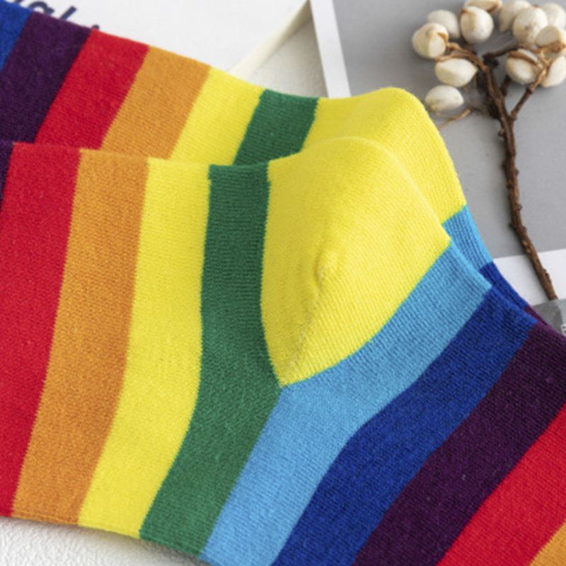 Vớ cotton cổ cao họa tiết kẻ sọc màu cầu vồng thời trang thu đông cho nữ