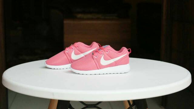 Vớ Nike Roshe Run Thiết Kế Xinh Xắn Cho Bé