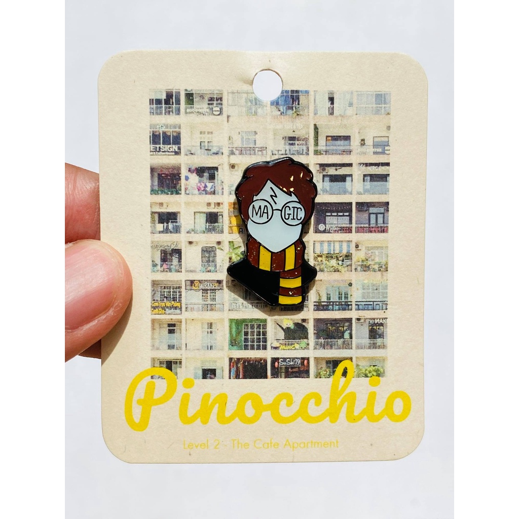 Pin cài Harry Potter - Huy hiệu kim loại Pinocchio Saigon