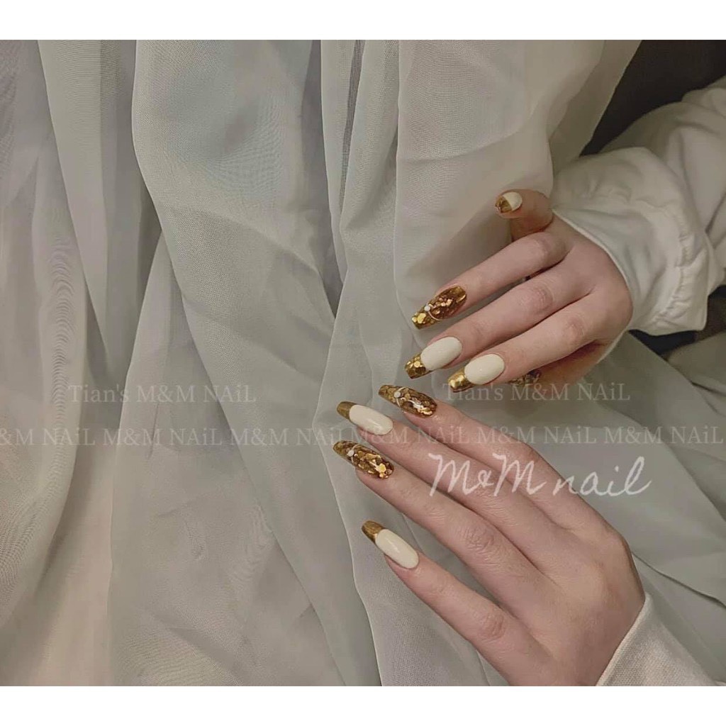 Xà cừ nhũ trang trí móng