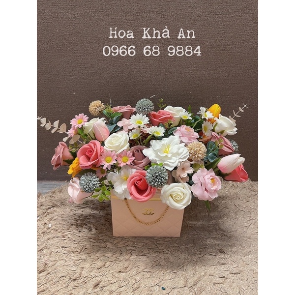 Lẵng hoa Cha-nel cao cấp 3 màu Đen/hồng/trắng. Tặng Sinh nhật hoặc Khai trương cực xịn