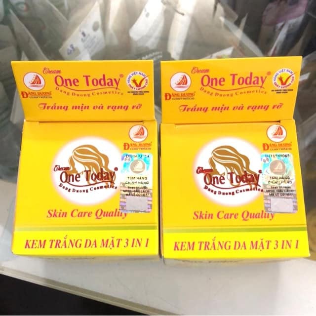 Kem trắng da 3in1 One Today