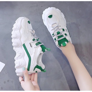 Giày thể thao nữ trẻ trung viền xanh lá 9