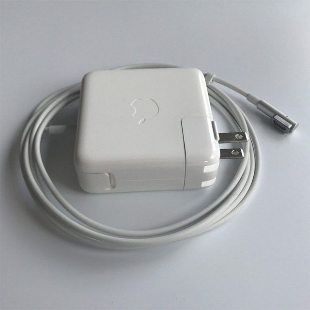 Sạc macbook pro A1343