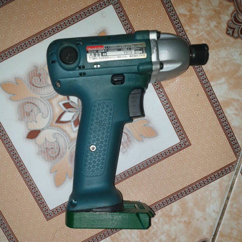 Thân máy bắn vít makita TW070D