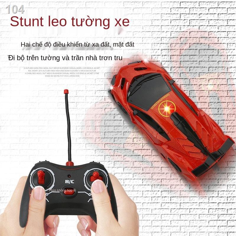 Lô tô leo tường điều khiển từ xa ô tô đóng thế tường hút đồ chơi trẻ em cậu bé điều khiển từ xa ô tô có thể sạc lại ô tô