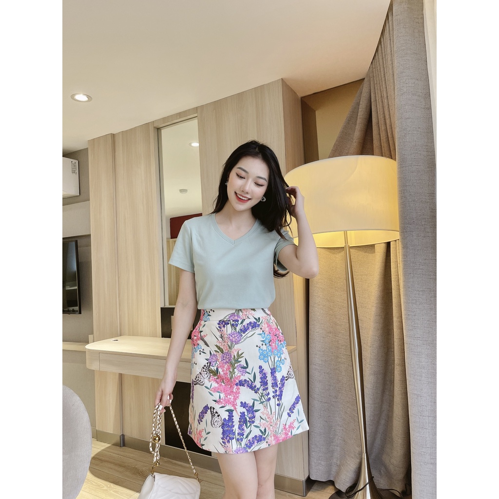 Áo Thun Trơn Cổ Tim 𝐇𝐚̀ 𝐆𝐢𝐚𝐧𝐠 𝐕𝐧𝐱𝐤