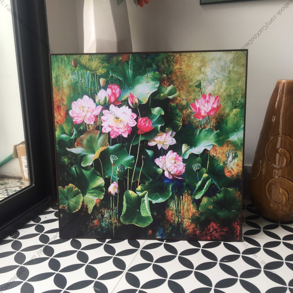 Tranh hoa sen kt: 60x60cm - chất liệu canvas,đủ khung và đinh treo, mẫu mã tùy chọn