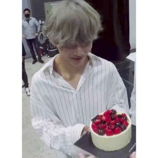 [Sẵn] Áo sơ mi Taehyung BTS + ảnh thật