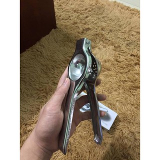 Đồ Vắt Chanh Cầm Tay Inox Không Gỉ - Dụng Cụ Ép Chanh Đơn Giản Dễ Dàng Với Thao Tác Kẹp