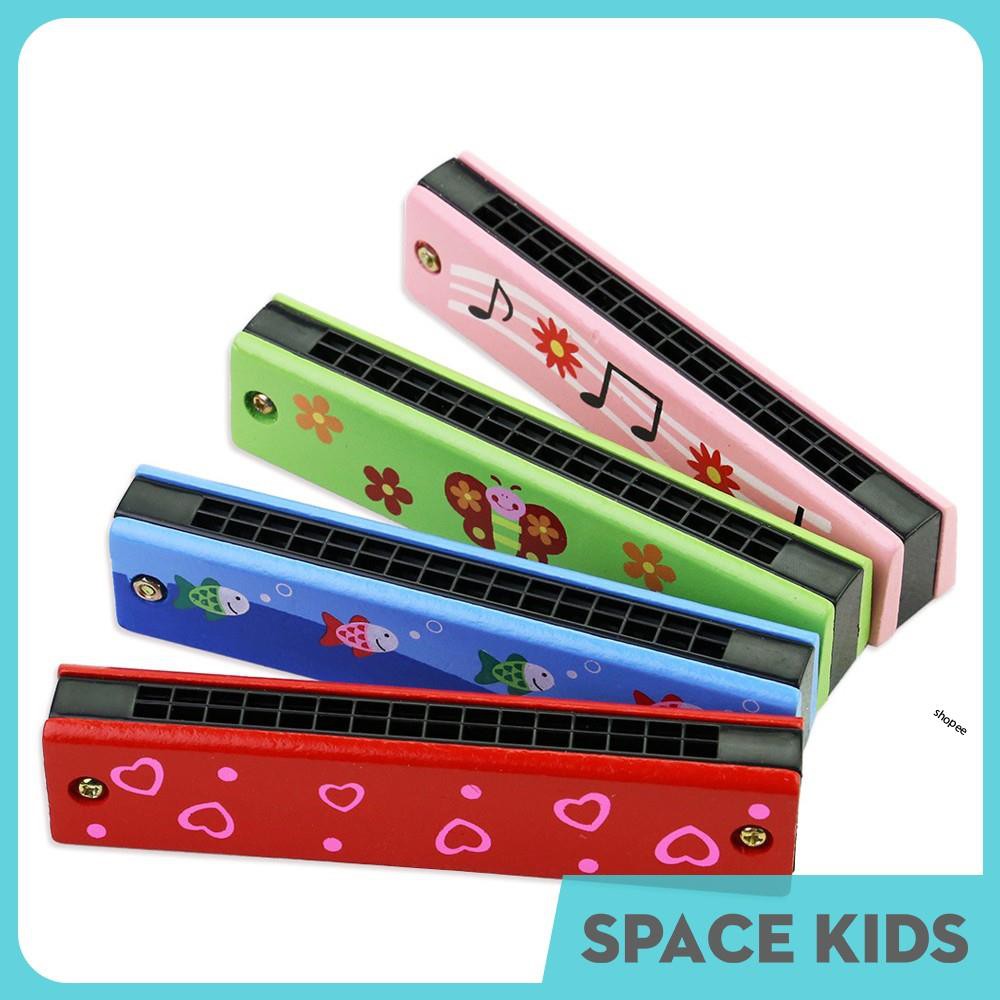 ♥ Đồ chơi âm nhạc Kèn harmonica bằng gỗ 32 lỗ, họa tiết dễ thương cho trẻ em Space Kids ♥