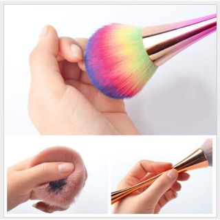 Cọ phủi bụi, trang điểm làm nail