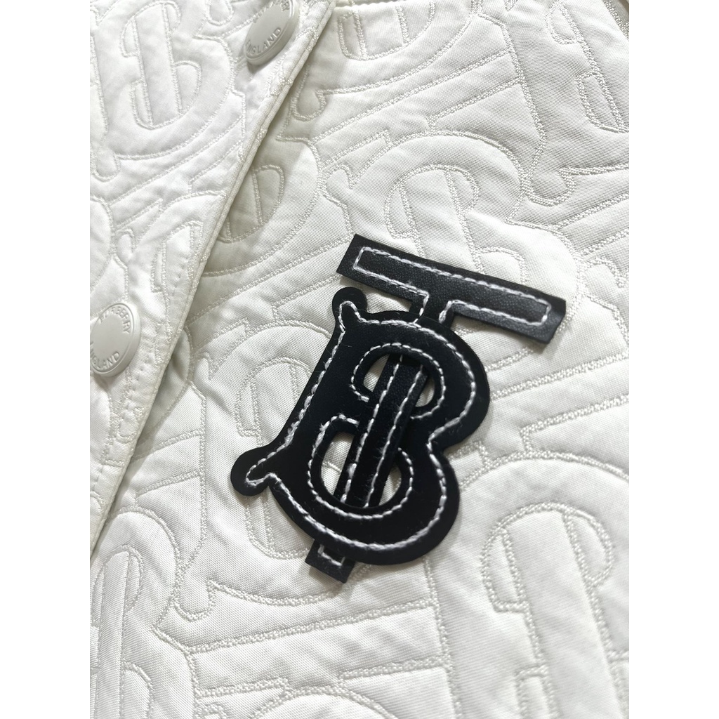 Áo khoác nữ thời trang cao cấp Burberry BBR phong cách trẻ trung,cá tính