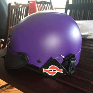 - nón bảo hiểm . nón sơn chính hãng màu tím