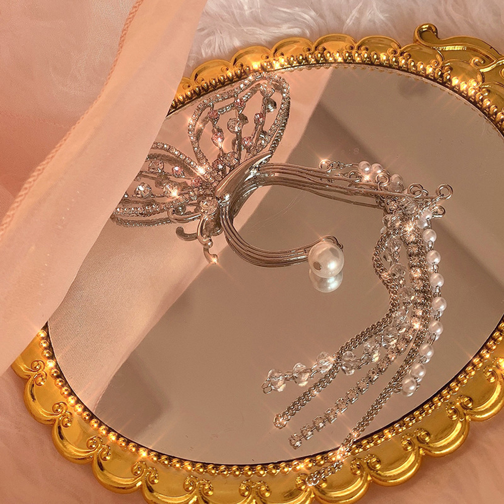 Khuyên tai dáng dài tạo hình độc đáo cho nữ