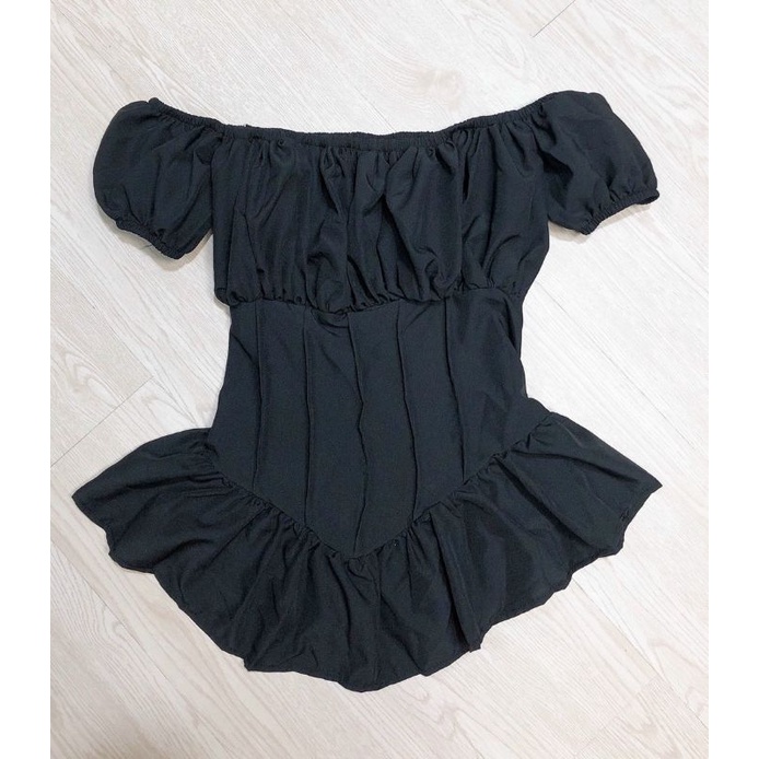 Áo cúp ngực phối bèo trễ vai UTNG♥️