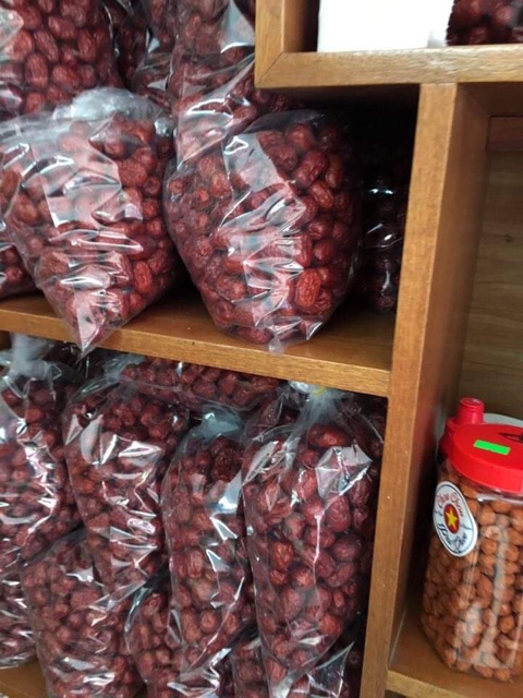 TÁO ĐỎ TÂN CƯƠNG SIZE VỪA/ SIZE TO BAO DẺO VÀ NGỌT