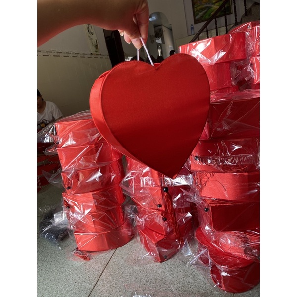 Lồng đèn tim nhiều màu có sẵn 20cm