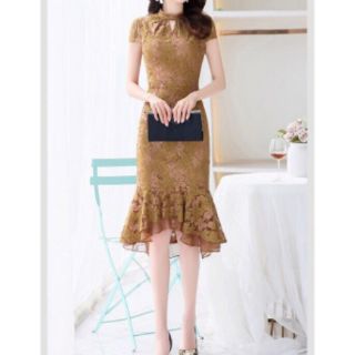 Đầm ren đuôi cá hàng nhập