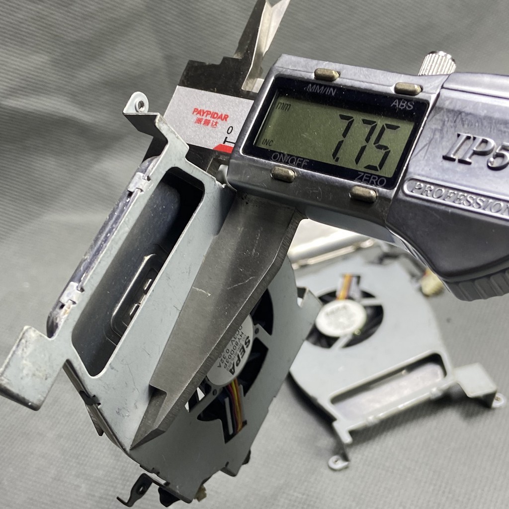 QUẠT SÒ 6 cm x 8.2cm SEPA. 3V 0.32A. HY80D03P