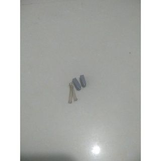 Chổi than lắp vào mô tơ gia đình
