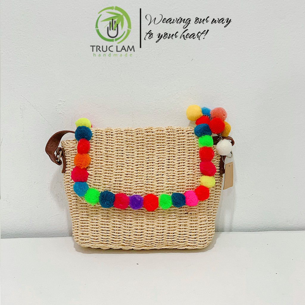 Túi Cói Đeo Chéo Thời Trang Nữ Quai Da Gắn Qủa Bông Nhiều Màu Sắc – Trúc Lâm Handmade