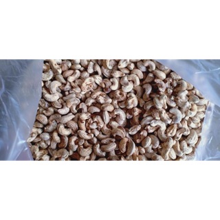 Hạt điều sống nguyên vỏ Bình Phước 0,5kg