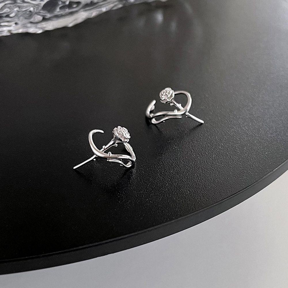 Khuyên Tai Hình Hoa Hồng Thời Trang Không Cần Xỏ Khuyên Dành Cho Bạn Nữ