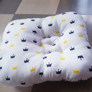Gối boppy cho bé