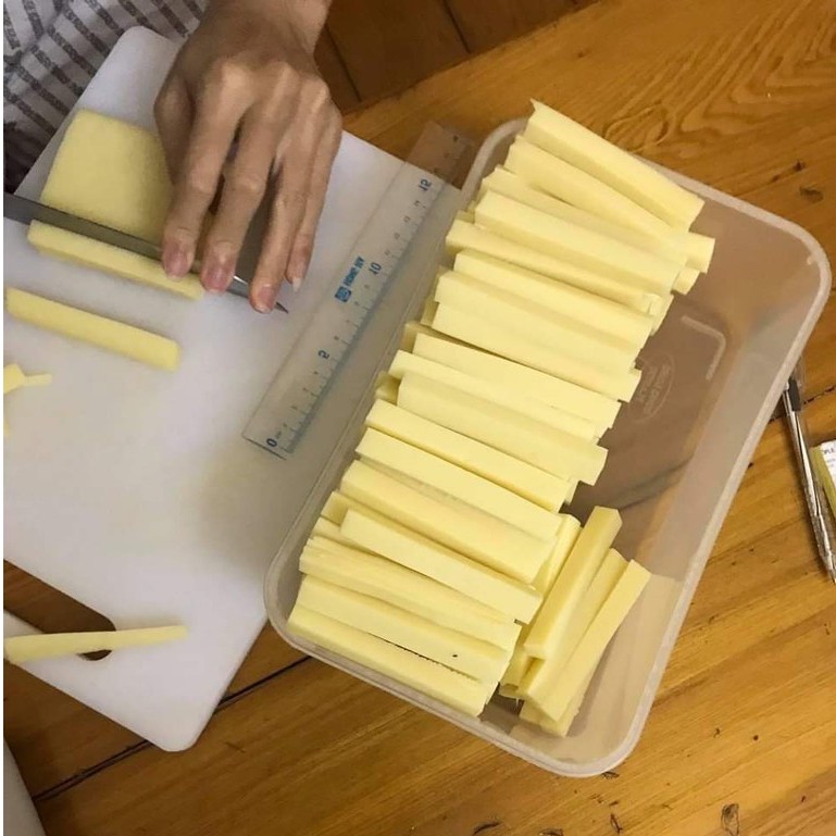 Phomai que mozzarella kéo sợi Balan thơm bổ rẻ hộp (14 que sỉ-lẻ) | BigBuy360 - bigbuy360.vn