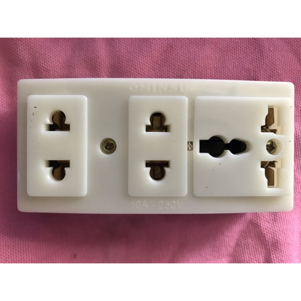 Ổ CẮM 3 CHẤU ĐA NĂNG omisu