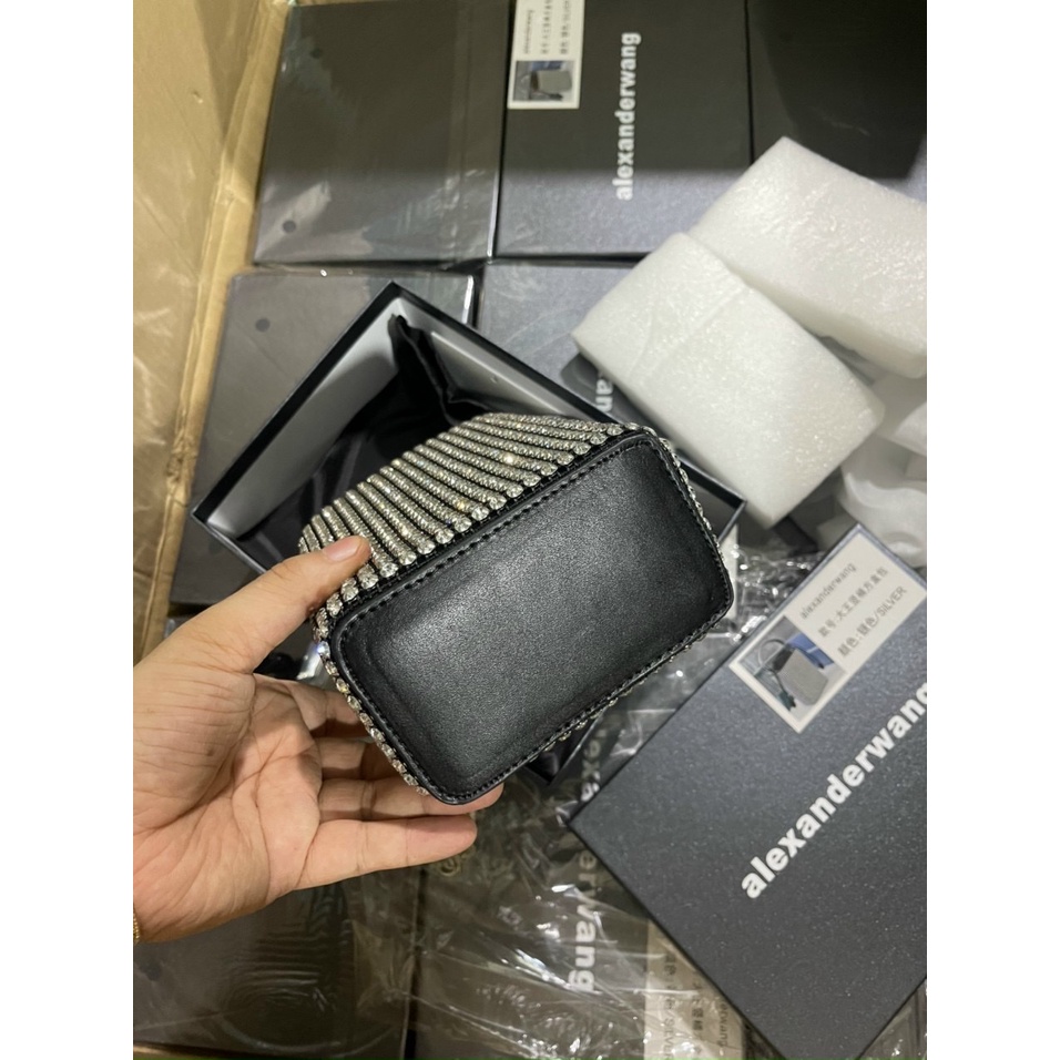 Túi Wang Đeo Chéo Nữ Kiêm Xách Tay 2 Qoai Tháo Rời Chất Liệu Ánh Kim Trang Trí Hạt Chuẩn Cao Cấp Phiên Bản Giới Trẻ