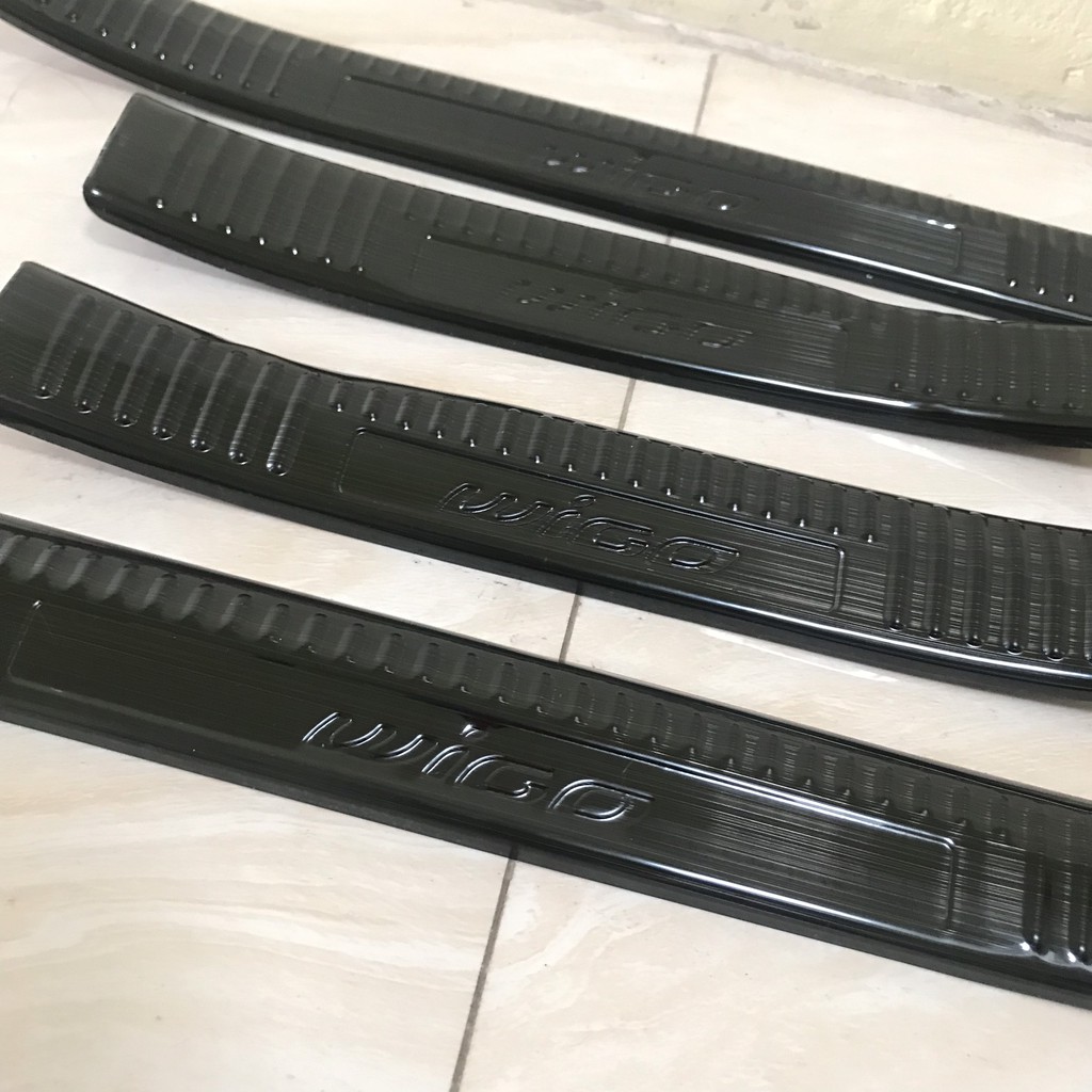 Bộ nẹp bước chân Trong Titan cho Xe Toyota Wigo đời 2018 đến 2021
