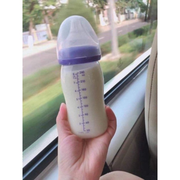 Bình sữa Lansinoh 160ml/240ml núm ti siêu mềm cho bé